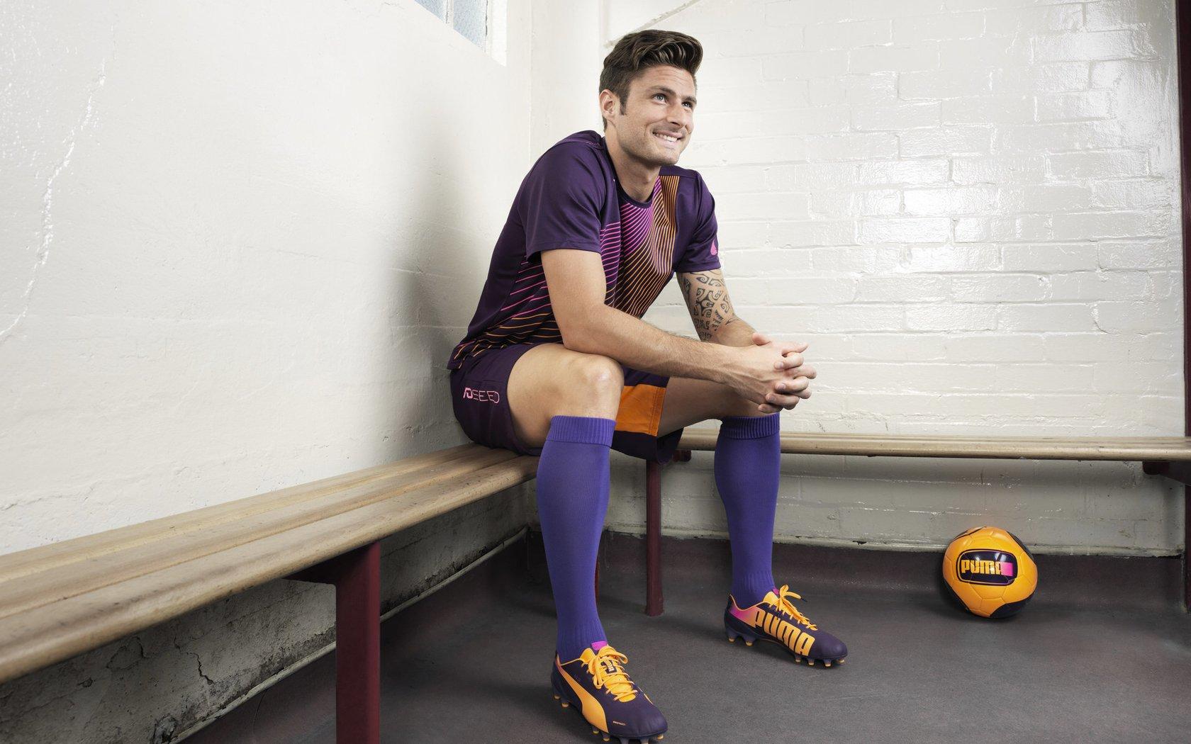 季后赛烽火再燃，广厦硬撼深圳，首钢辽宁宿敌重逢